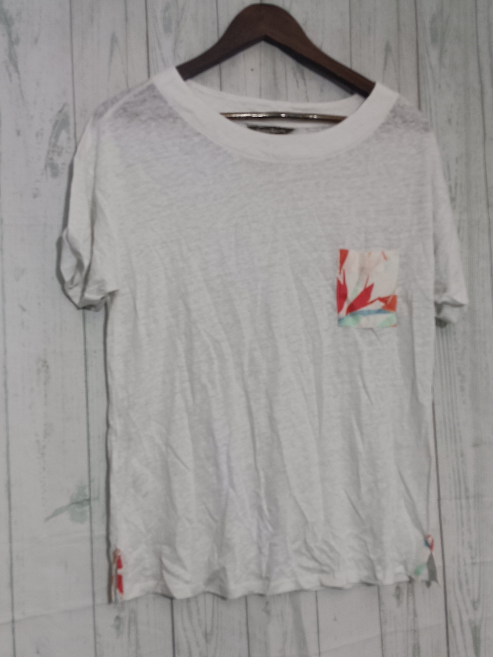 Tommy Bahama White Crewneck Tee with Dark Brown Label Sz M